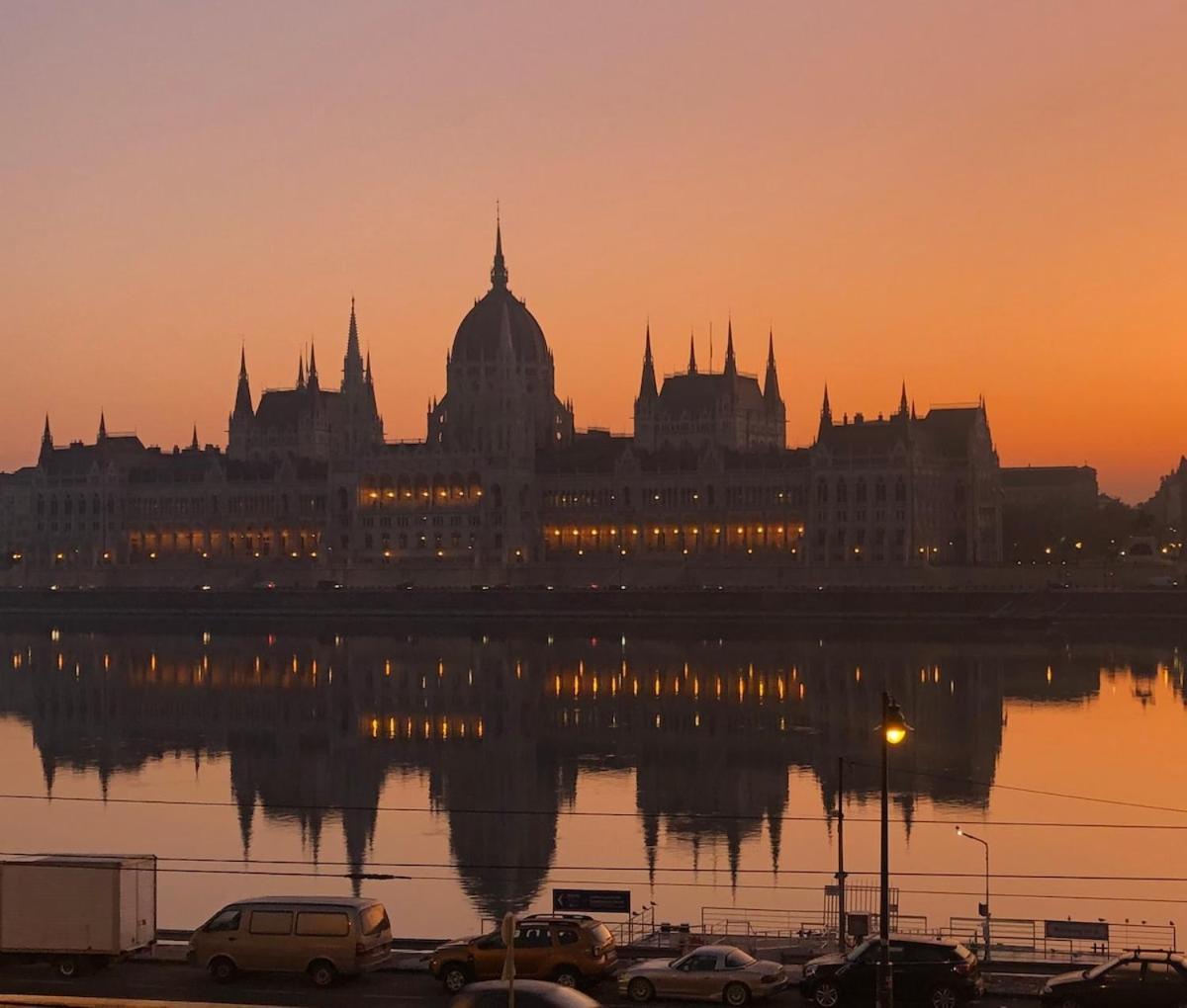 Apartamento Klarahome With Parliament View Budapest