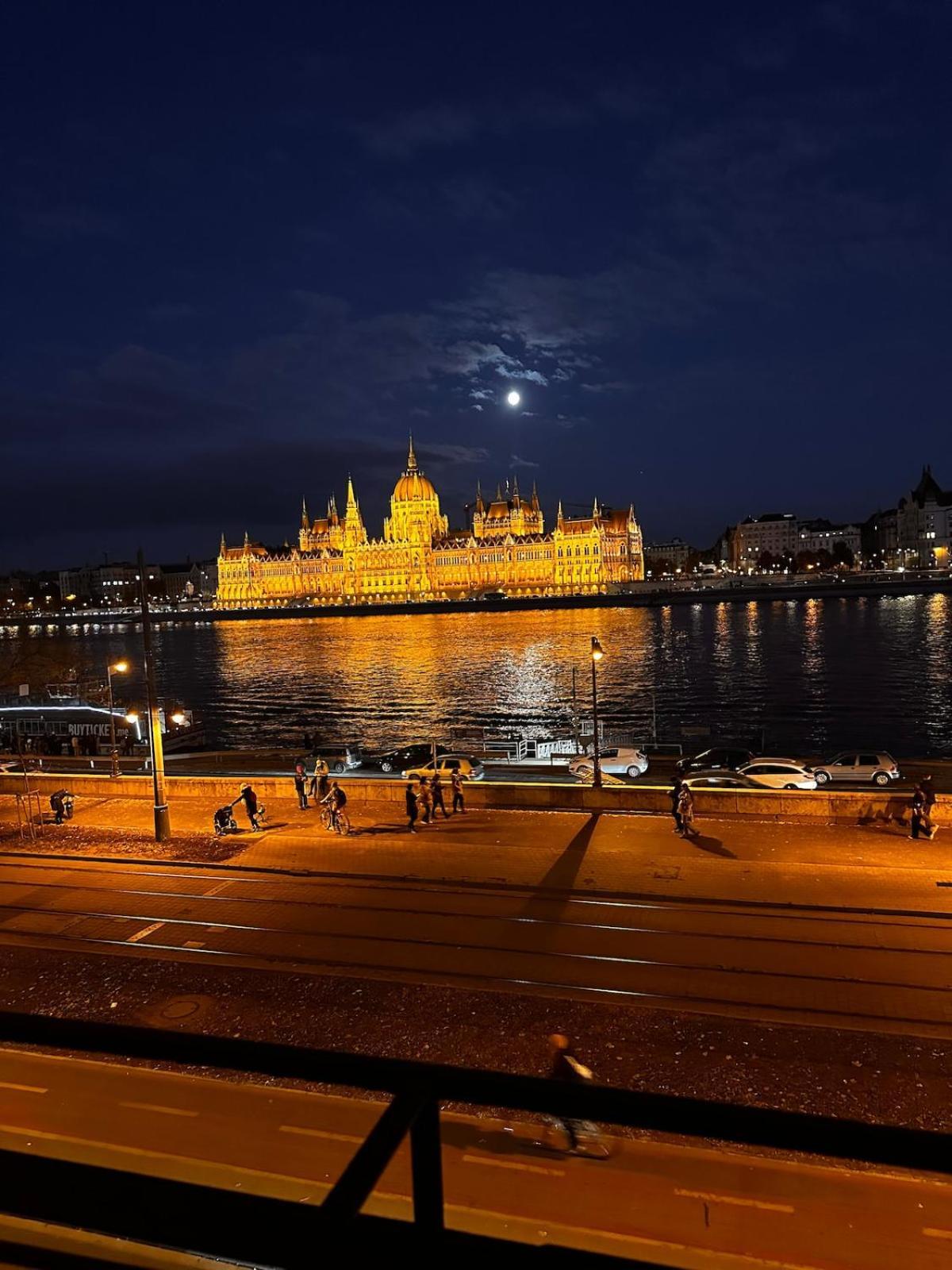 Apartamento Klarahome With Parliament View Budapest
